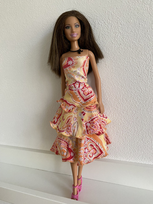 Šaty na panenku Barbie — foto 1