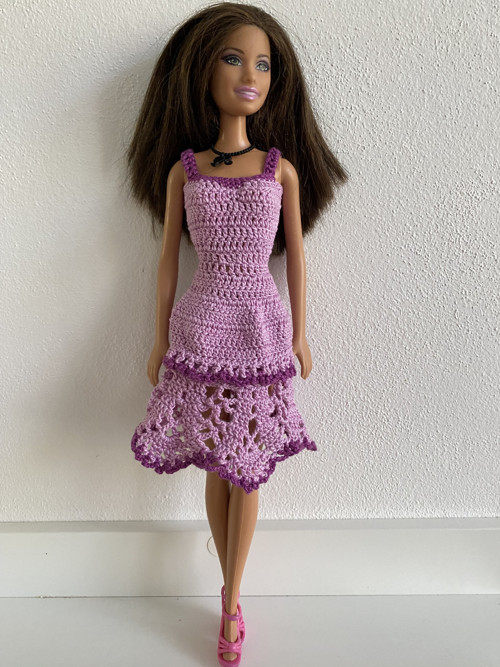 Háčkované šaty na panenku Barbie — foto 1