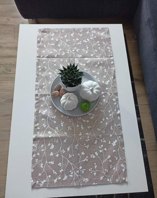 Běhoun na stůl - béžové větvičky 80x40cm