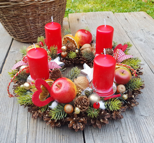 Adventní věneček na stůl — foto 1