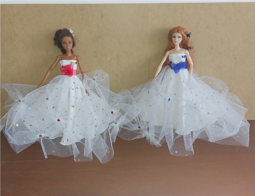 Svatebni šatičky pro Barbie