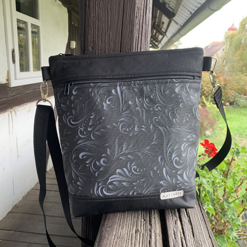 Crossbody kabelka - Černá elegance