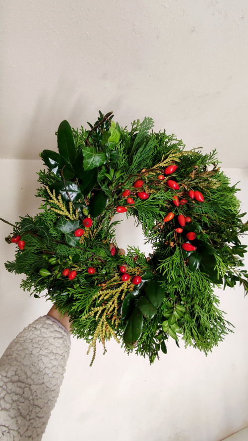 Živý Přírodní věneček Šípáček 30 cm
