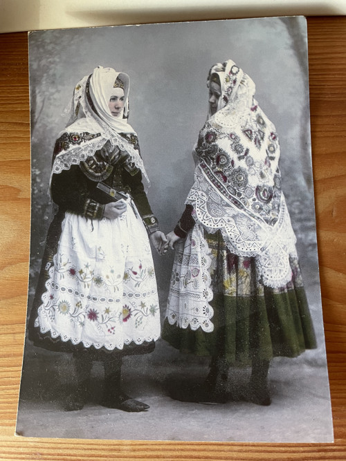 Pohled blatský kroj — foto 1