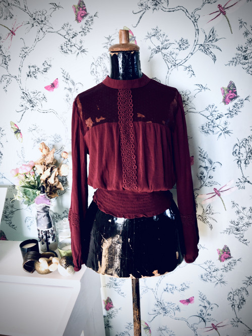 Halenka vínová, viktoriánský look — foto 1
