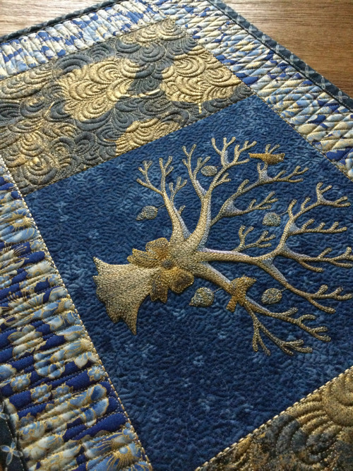 Blue & gold no. 5 / běhoun na stůl — foto 1