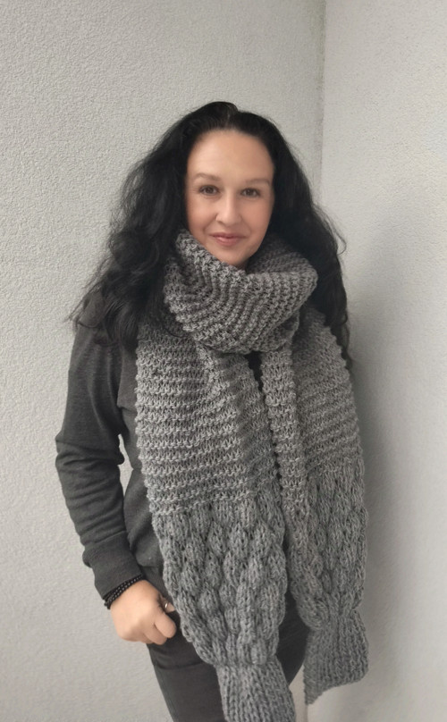RUČNĚ PLETENÁ ŠÁLA - šedá — foto 1