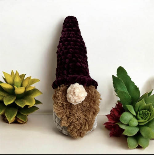 Háčkovaný Vánoční skřítek Gnome