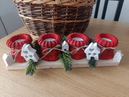 Adventní svícen červený