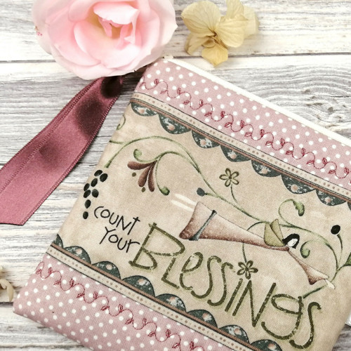 Taštička - Andělská vyšívaná starorůžová