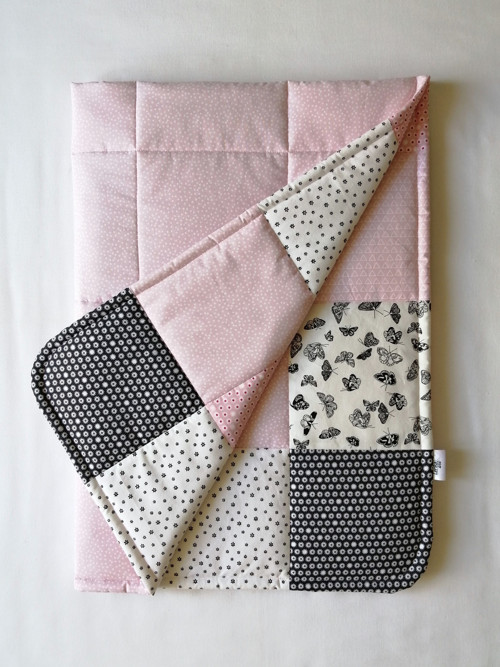 PATCHWORK dětská deka 100x140 bílo-černá + růžová