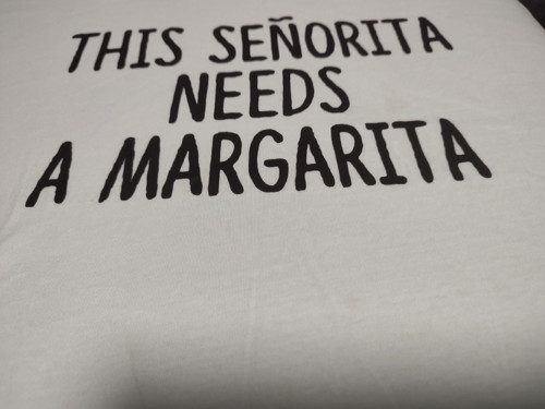 Recyklovaný panel -THIS SEÑORITA NEEDS A MARGARITA
