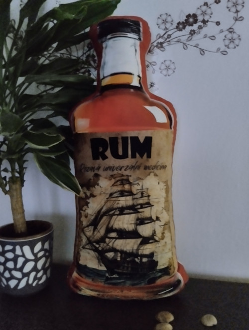 RUM velký - dekorativní 3D polštář