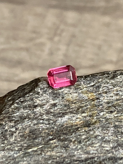 TURMALÍN RŮŽOVÝ-šperk.drahokam,0,25 Ct. PÁKISTÁN