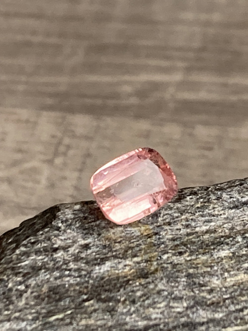 TURMALÍN RŮŽOVÝ-šperk.drahokam,1,85 Ct. PÁKISTÁN