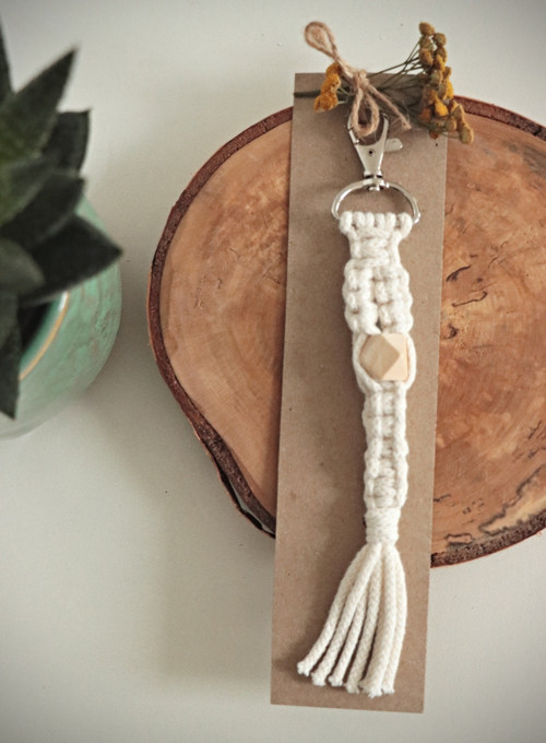 Macrame klíčenka