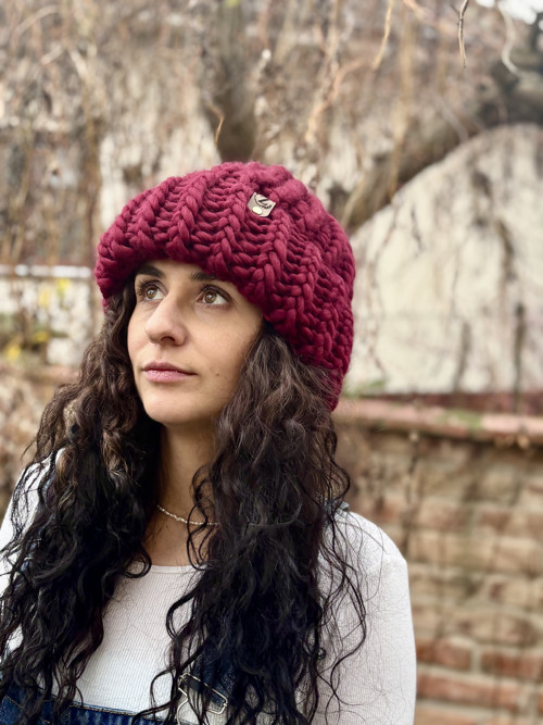 Chunky capka ze 100% peruanske vlny Bordeaux CSW