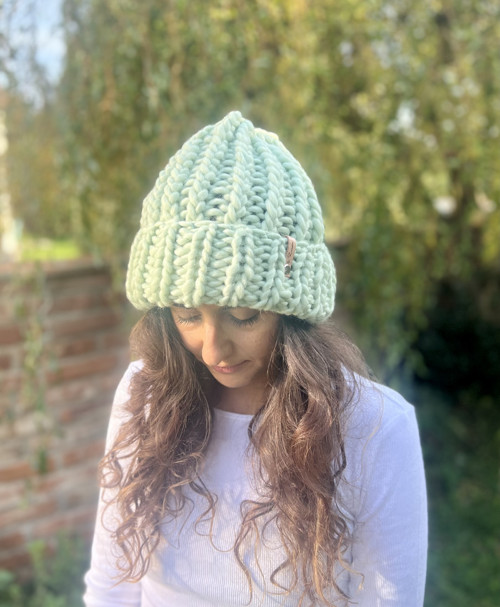 Chunky čapka z peruánské vlny sage green