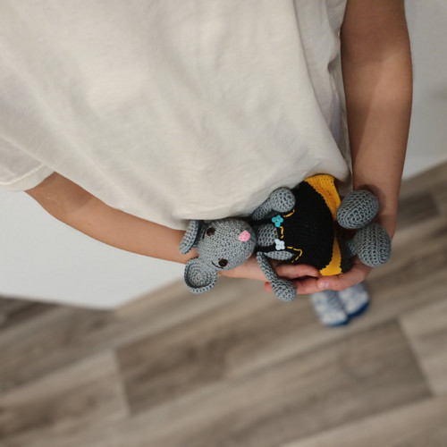 Háčkovaný myšák Hubert — foto 1