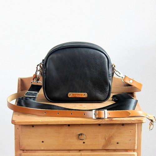 Kožená crossbody kabelka Black