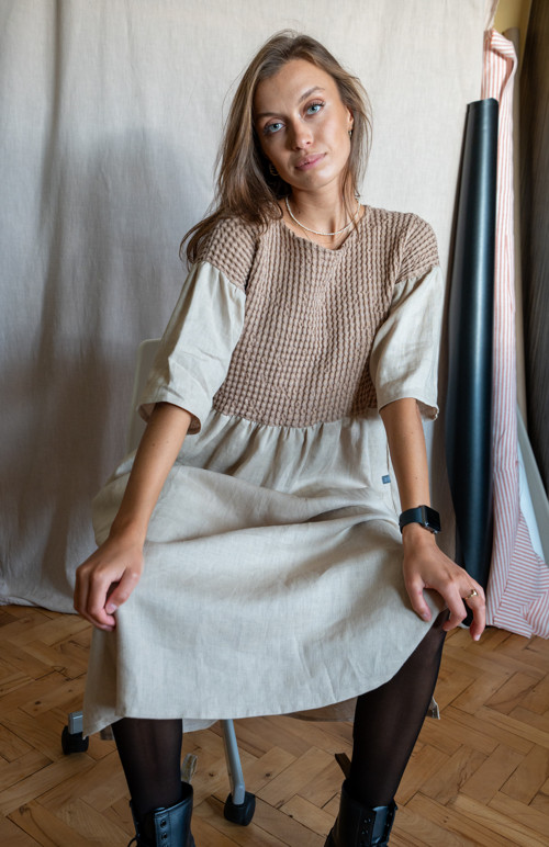 Pohodlné šaty vafle — foto 1