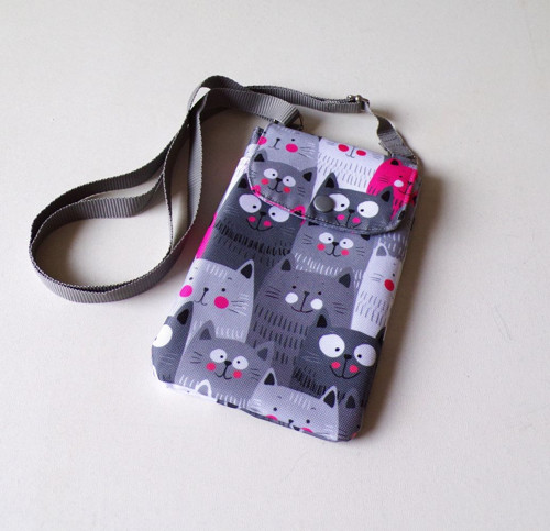 Kabelka / pouzdro na mobil crossbody - kočičky