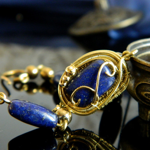 Náramek z mosazi a lapis lazuli