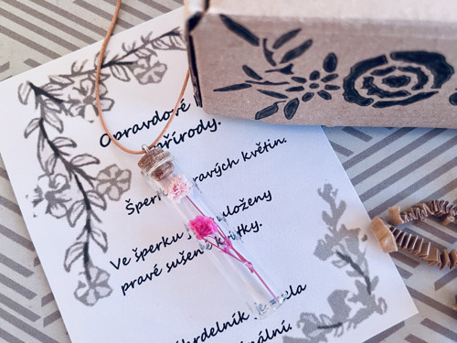 Náhrdelník MEZI KVĚTY - růžová barva kvítků