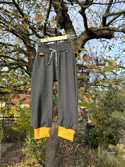 "baggy" NA POHODU ... JEDNODUŠE NALINKOVÁNO
