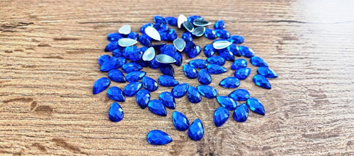 Ozdobné kamienky 6x10 mm - Kráľovská Modrá