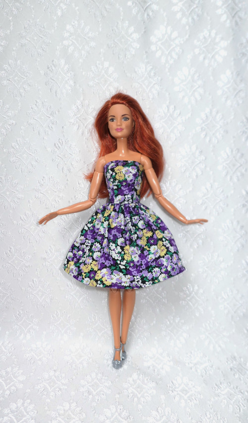 Letní šaty - Barbie — foto 1