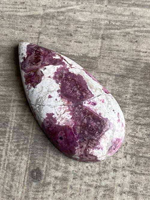 KOBALTOKALCIT- broušený kabošon, 36.65 Ct minerál