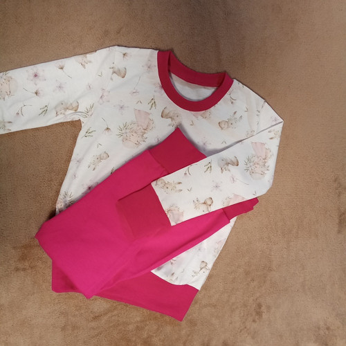 Rostoucí pyžamko vel.122 - zajíc 2 — foto 1