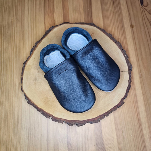 Kožené capáčky 18 cm