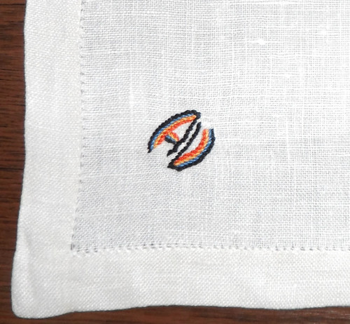 KAPESNÍČEK, dečka, vyšívaný monogram AV