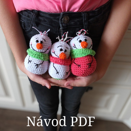 Návod na háčkovaného sněhuláka