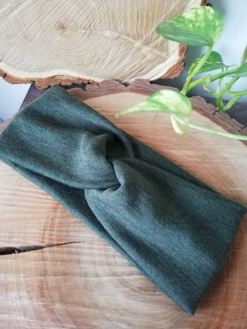 Čelenka s překřížením ZELENÁ MELÍR 100% MERINO