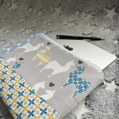 Obal na iPad mini, čtečku: Zamilované lamy