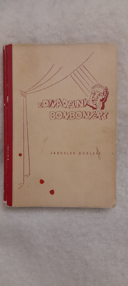 Z divadelní bonboniéry