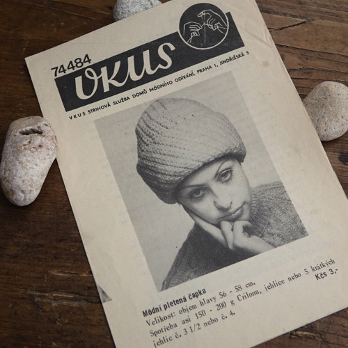 VKUS 74484 ... Módní pletená čapka — foto 1