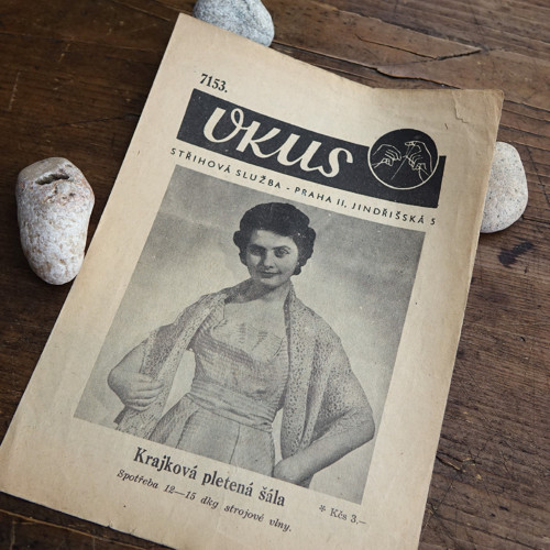 VKUS 7153 ... Krajková háčkovaná šála — foto 1