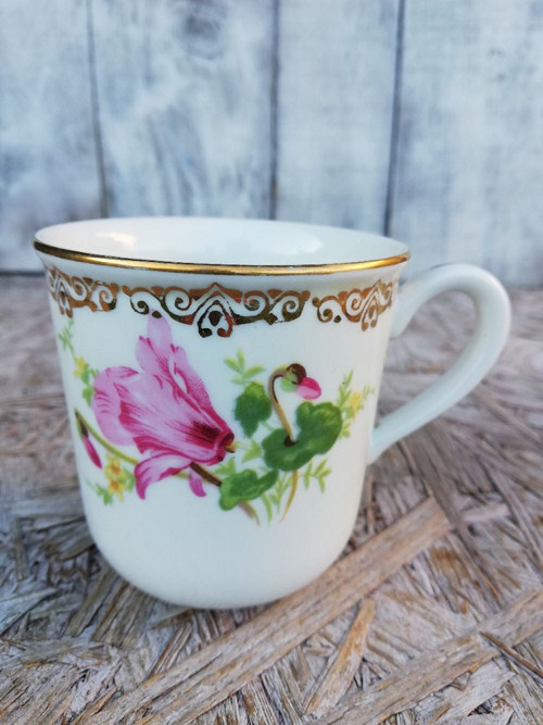 Vintage porcelánový hrníček, brambořík, hlaváček.