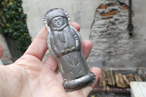 Kluk s šátkem...formička na cukroví