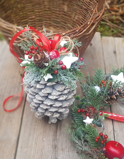 Vánoční zdobená šiška — foto 1