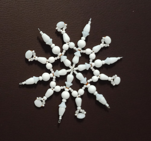 Vánoční hvězda 67, bílá, 10,5 cm