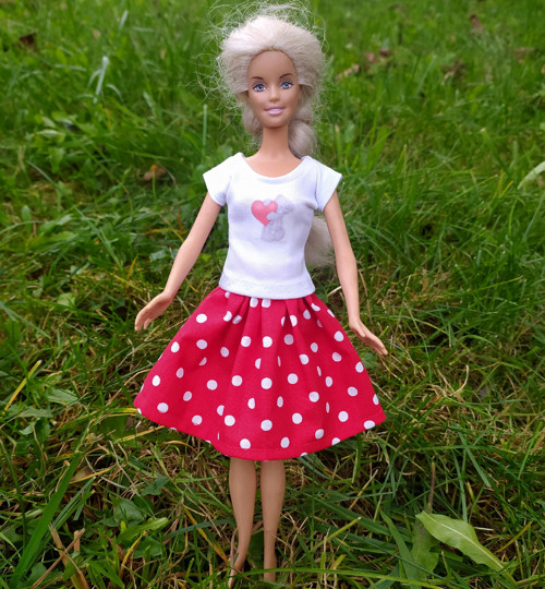 Tričko a sukně pro Barbie
