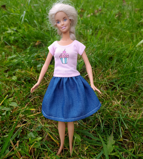 Tričko a sukně pro Barbie