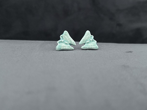 Náušnice z porcelánu, autorský motýlek 1,5 cm