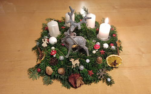 Adventní věneček v barvě na přání
