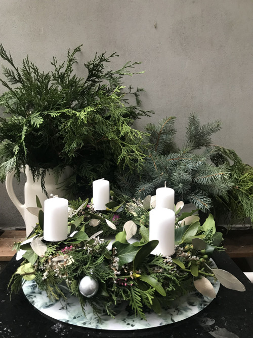 Adventní věnec přírodní s eukalyptem — foto 1